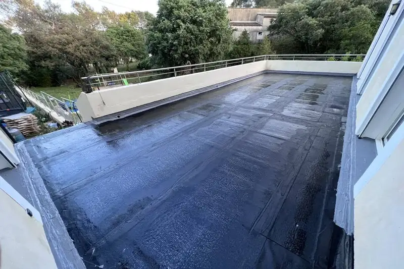 Étanchéité membrane bitumineuse SOPREMA – Résidence Nîmes